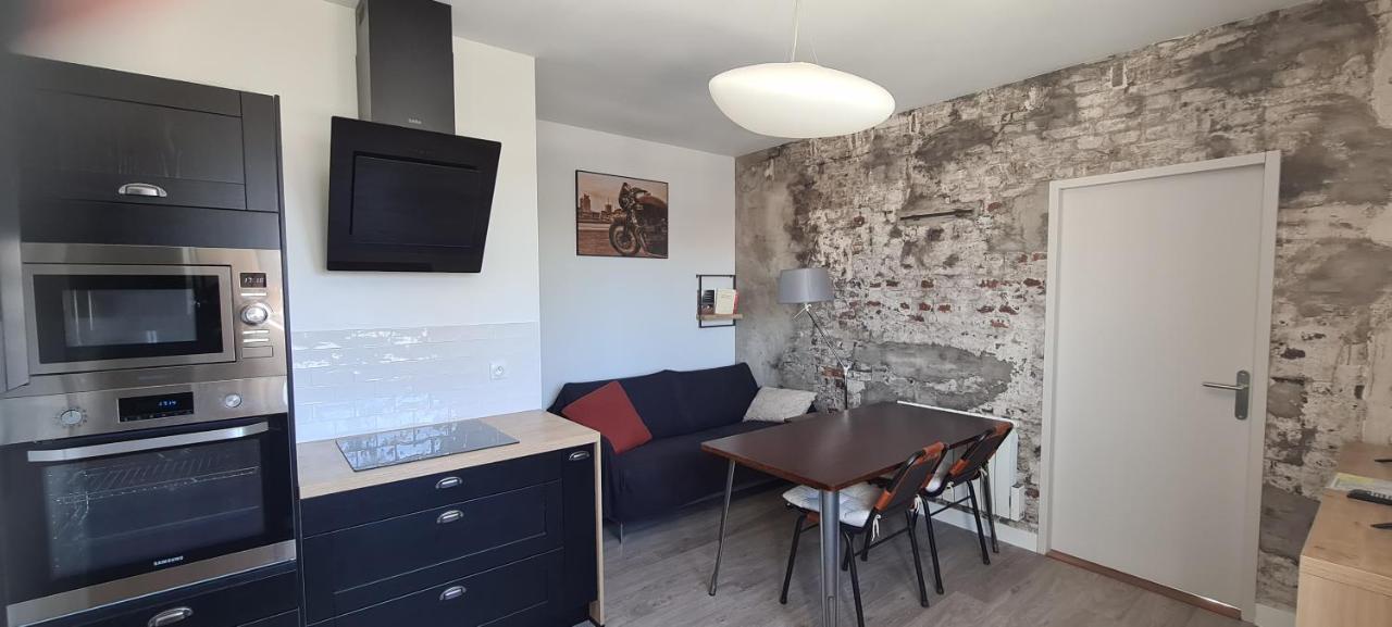 Le Fetilly Avec Parking Privatif Et Climatisation La Rochelle  Exterior photo